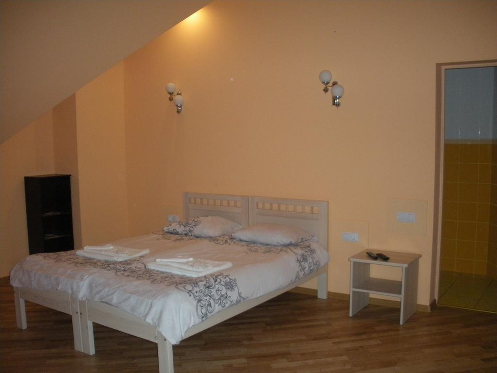 Arsenal Hotel Daugavpils Szoba fotó