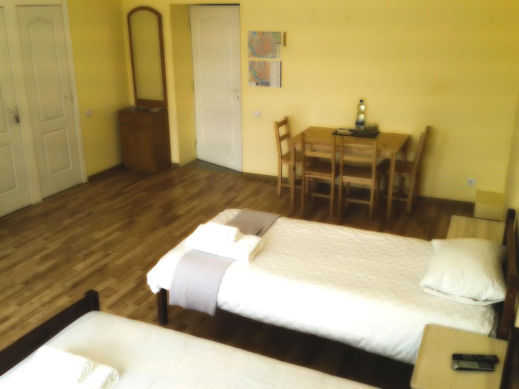Arsenal Hotel Daugavpils Kültér fotó