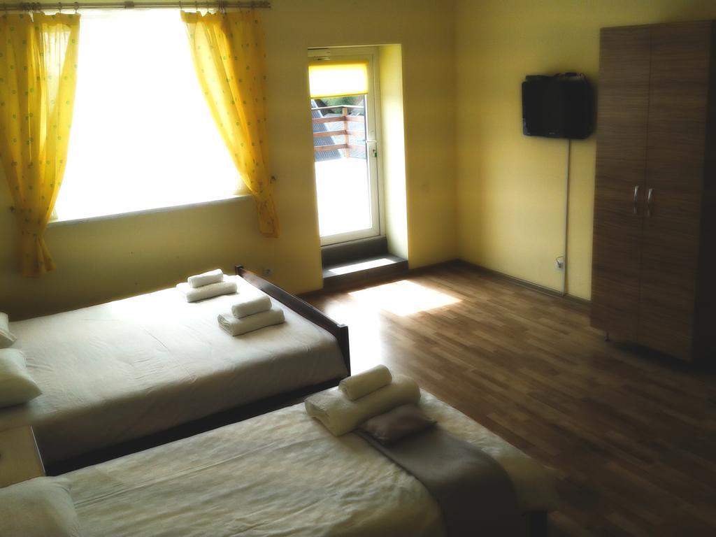 Arsenal Hotel Daugavpils Kültér fotó